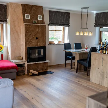 Nedelkova Zidanca Apartment